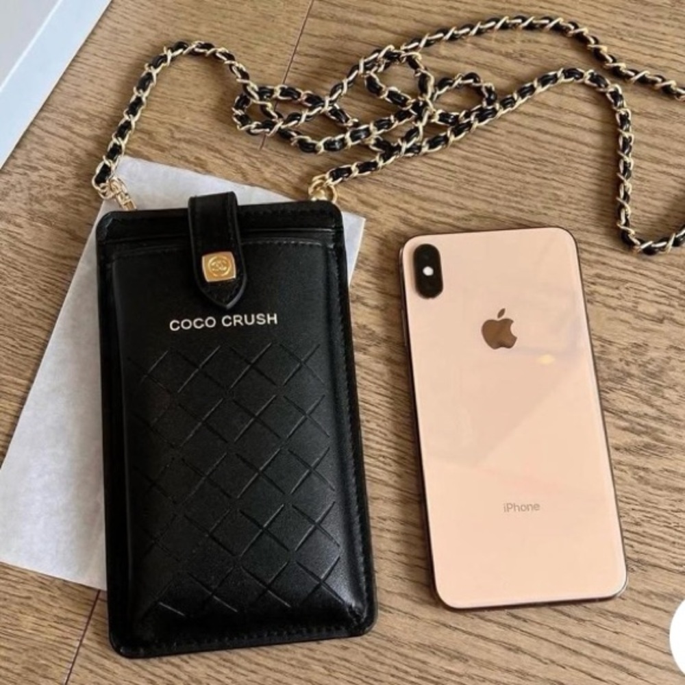 Chanel Coco Crush Black Quilted Phone case w/ cardholder Crossbody Bag NEW🖤 - Picture 4 of 8